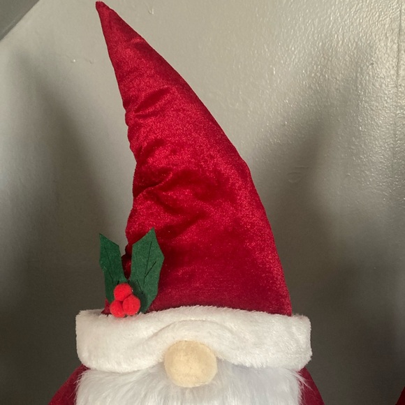 NWT- Santa & Mrs. Claus Greeter Gnome Decorations w/ Extendable Legs 27”-37”H - Picture 7 of 17